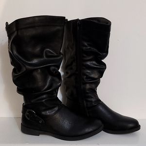 Women's NWOT Easy Street Black Slouch Boots Size 7M